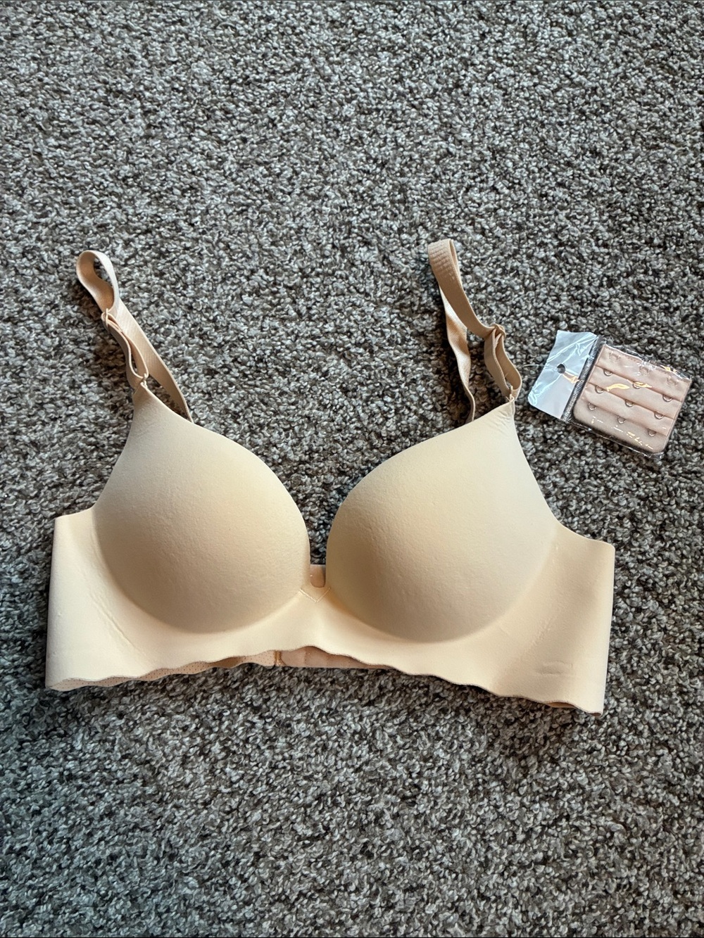 🎉 4/$25 NWT Seamless Nude T-Shirt Bra with Light Padding